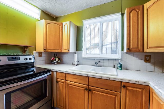 11941 SW 4th Street, Miami, FL 33184