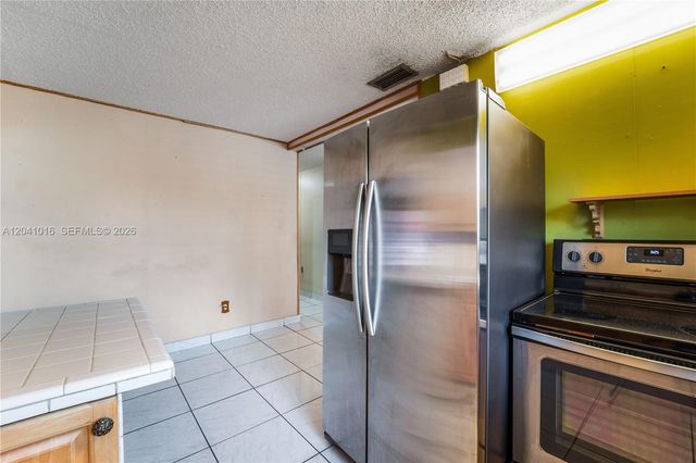11941 SW 4th Street, Miami, FL 33184
