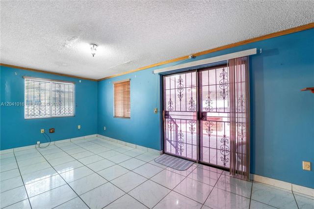 11941 SW 4th Street, Miami, FL 33184