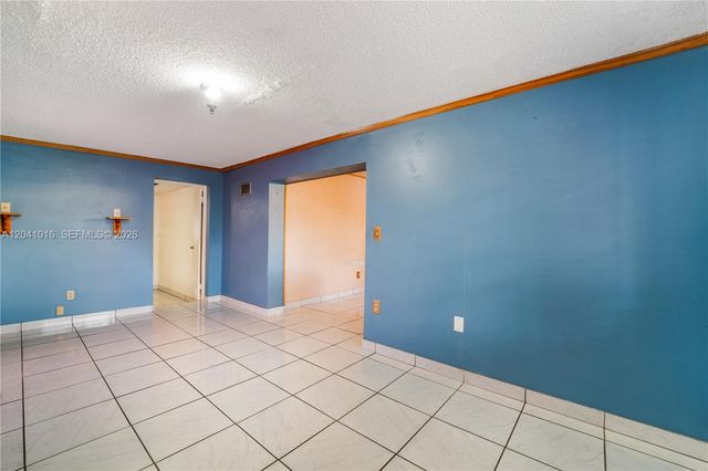 11941 SW 4th Street, Miami, FL 33184