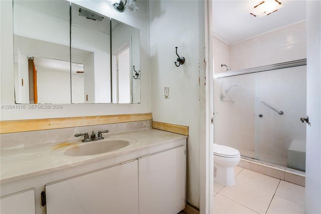 11941 SW 4th Street, Miami, FL 33184