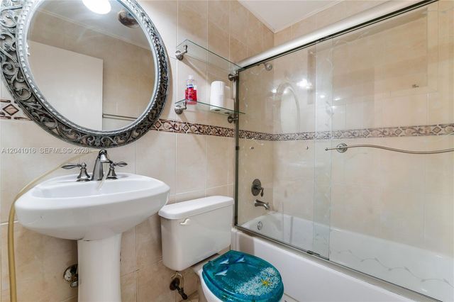 11941 SW 4th Street, Miami, FL 33184