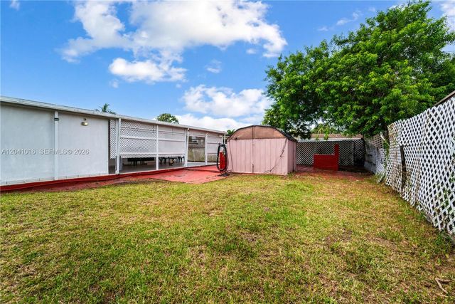 11941 SW 4th Street, Miami, FL 33184