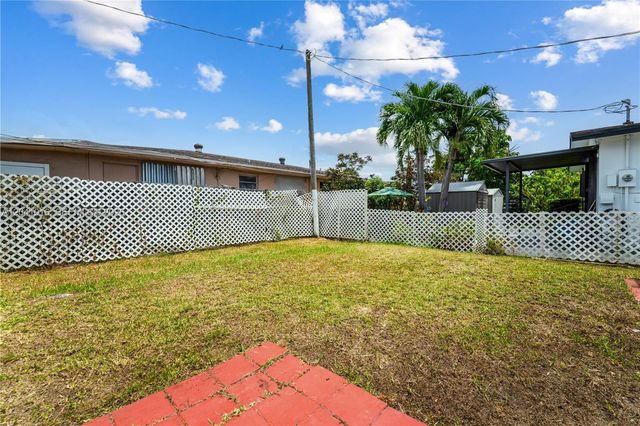 11941 SW 4th Street, Miami, FL 33184