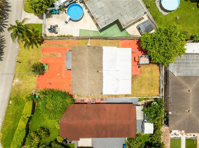 11941 SW 4th Street, Miami, FL 33184