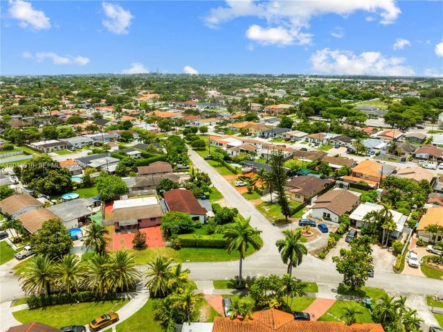 11941 SW 4th Street, Miami, FL 33184