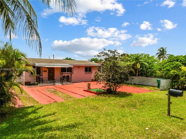 11941 SW 4th Street, Miami, FL 33184