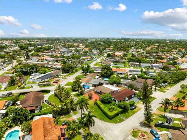 11941 SW 4th Street, Miami, FL 33184