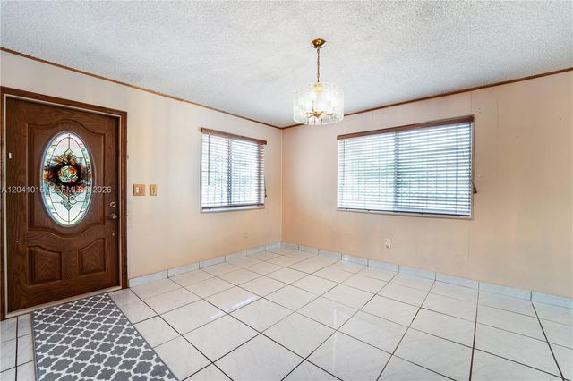 11941 SW 4th Street, Miami, FL 33184