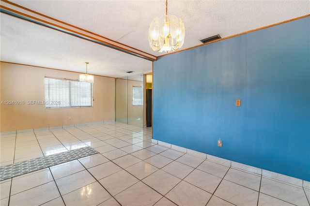 11941 SW 4th Street, Miami, FL 33184