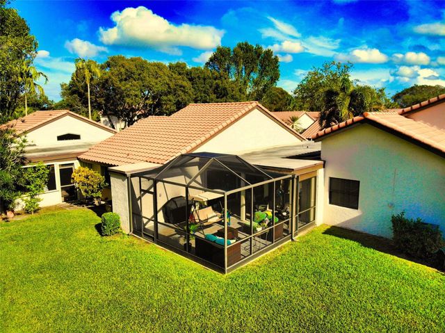 3056 Deer Creek Lake Shore Drive 3056, Deerfield Beach, FL 33442