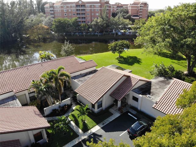 3056 Deer Creek Lake Shore Drive 3056, Deerfield Beach, FL 33442