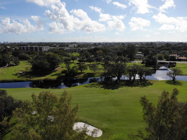 3056 Deer Creek Lake Shore Drive 3056, Deerfield Beach, FL 33442