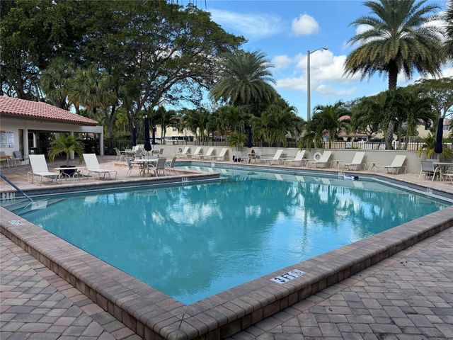 3056 Deer Creek Lake Shore Drive 3056, Deerfield Beach, FL 33442