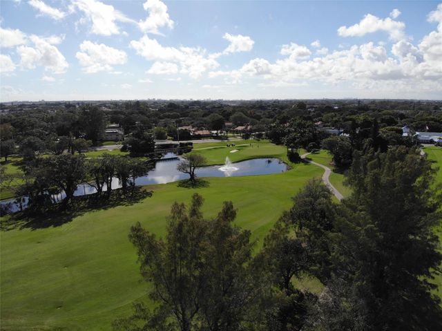 3056 Deer Creek Lake Shore Drive 3056, Deerfield Beach, FL 33442
