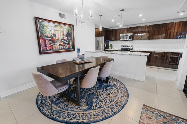 3056 Deer Creek Lake Shore Drive 3056, Deerfield Beach, FL 33442