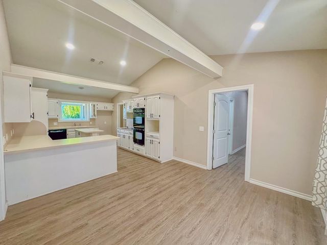 1670 W US Highway 70, Plainview, TX 79072