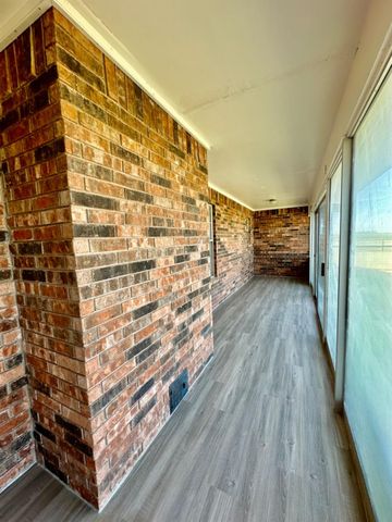 1670 W US Highway 70, Plainview, TX 79072