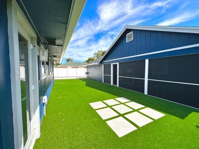 2135 Dock Street, West Palm Beach, FL 33401