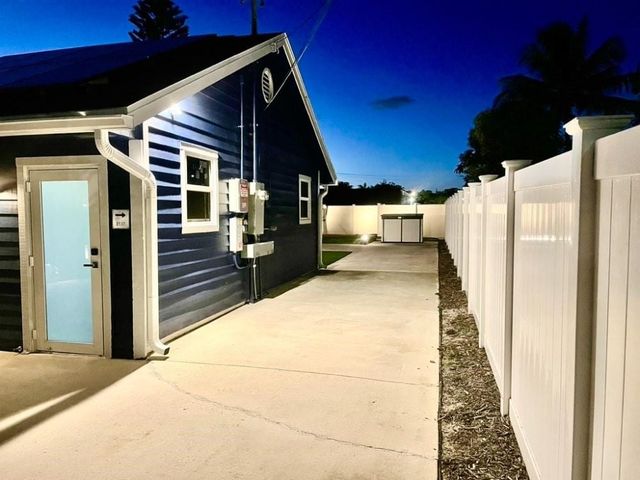 2135 Dock Street, West Palm Beach, FL 33401