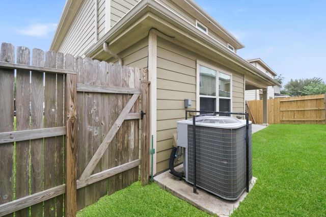 1030 Hummingbird Point Lane, Houston, TX 77090