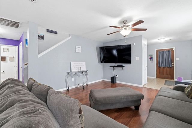 1030 Hummingbird Point Lane, Houston, TX 77090