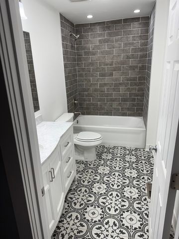 13621 S Homan Avenue, Robbins, IL 60472