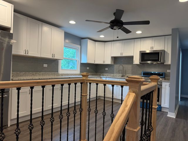 13621 S Homan Avenue, Robbins, IL 60472