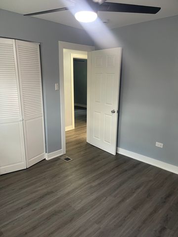 13621 S Homan Avenue, Robbins, IL 60472