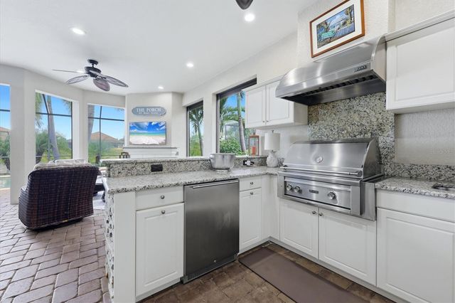 5214 CASTELLO LANE, Bradenton, FL 34211