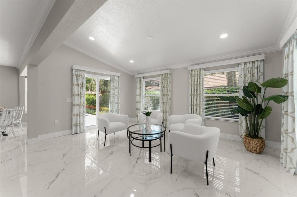 Image 33 of property listing at 109 E 12TH AVENUE, Windermere, FL 34786