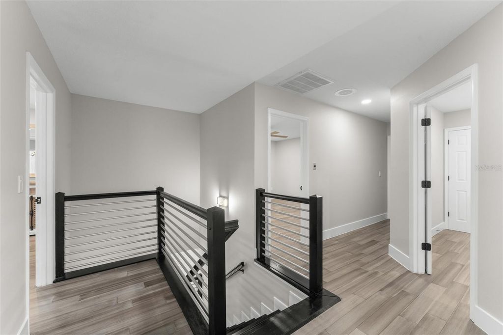 Image 36 of property listing at 109 E 12TH AVENUE, Windermere, FL 34786