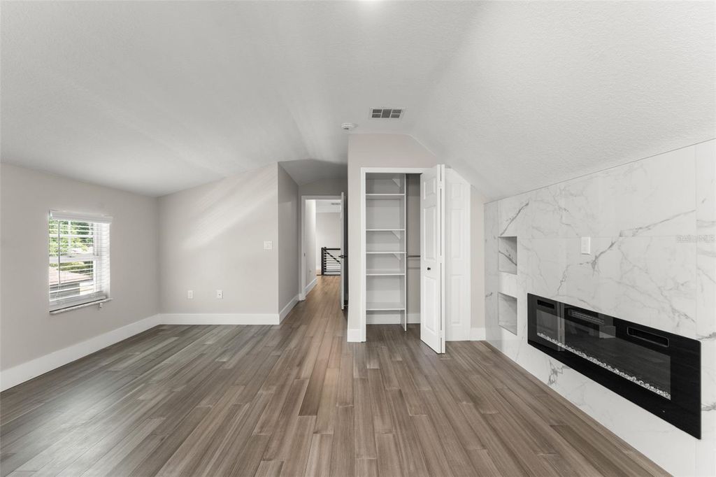 Image 53 of property listing at 109 E 12TH AVENUE, Windermere, FL 34786