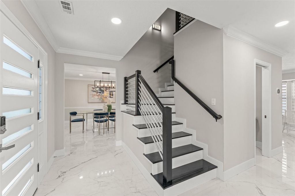 Image 7 of property listing at 109 E 12TH AVENUE, Windermere, FL 34786