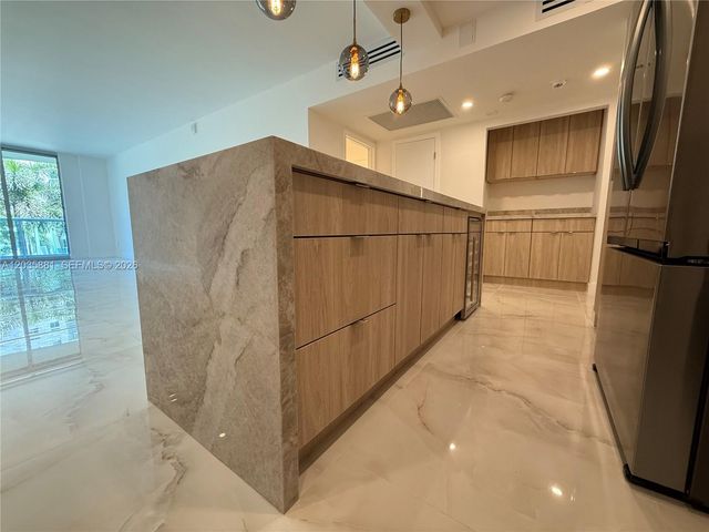 19390 Collins Ave 224, Sunny Isles Beach, FL 33160