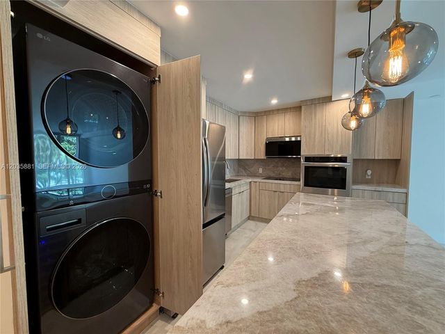 19390 Collins Ave 224, Sunny Isles Beach, FL 33160