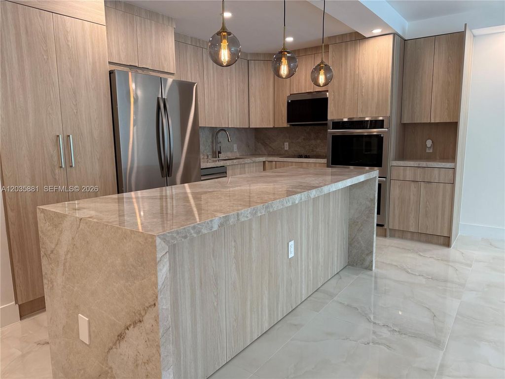 19390 Collins Ave 224, Sunny Isles Beach, FL 33160