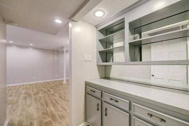 2230 S Piney Point Road 103, Houston, TX 77063