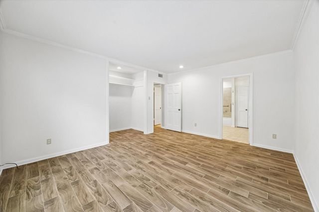 2230 S Piney Point Road 103, Houston, TX 77063