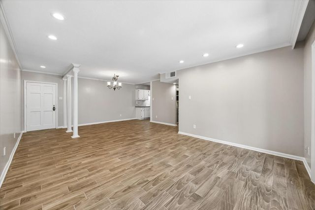2230 S Piney Point Road 103, Houston, TX 77063