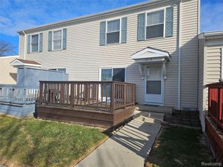 28219 Raleigh Crescent Drive, Chesterfield Township, MI 48051