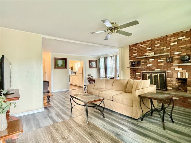 18 Madison Avenue, Oneonta, NY 13820