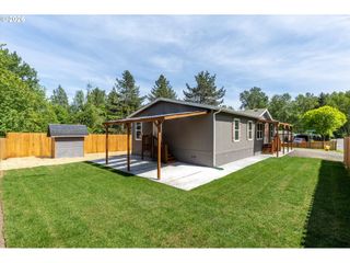 101 SIR LANCELOT Dr, Castle Rock, WA 98611