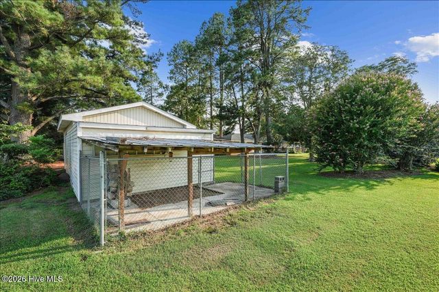 5419 Wayne Memorial Drive NE, Pikeville, NC 27863