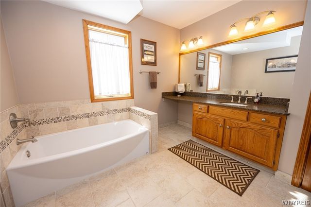 4550 Thrall Road, Cambria, NY 14094