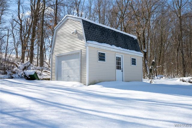 4550 Thrall Road, Cambria, NY 14094