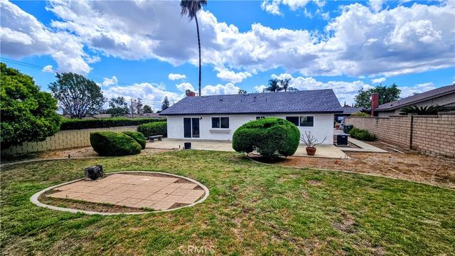637 E Gaillard, San Dimas, CA 91773