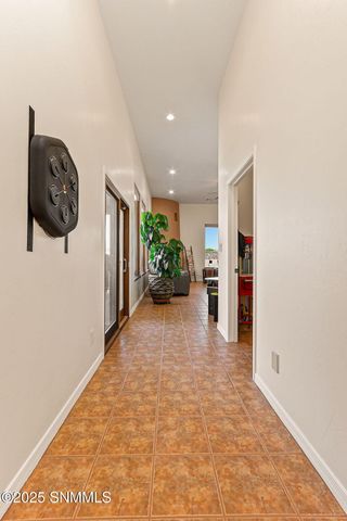 1220 Titania Court, Las Cruces, NM 88007