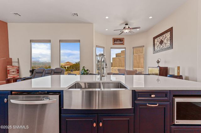 1220 Titania Court, Las Cruces, NM 88007