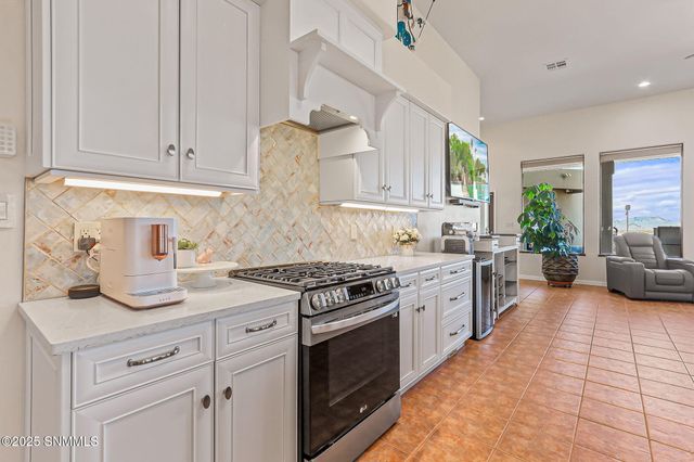 1220 Titania Court, Las Cruces, NM 88007